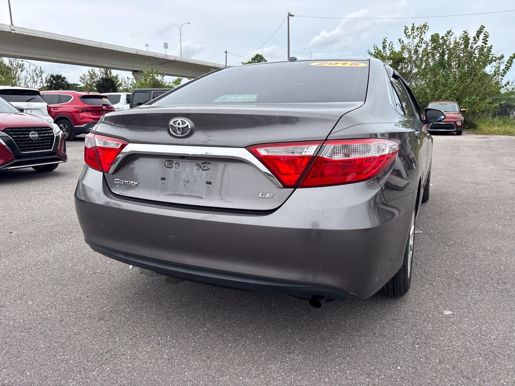 Used 2015 Toyota Camry LE w/ Moonroof Package FWD image 3