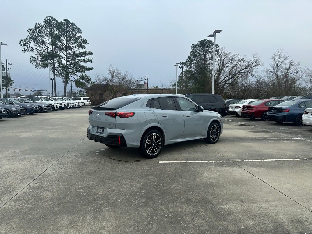 Certified 2025 BMW X2 xDrive28i image 7