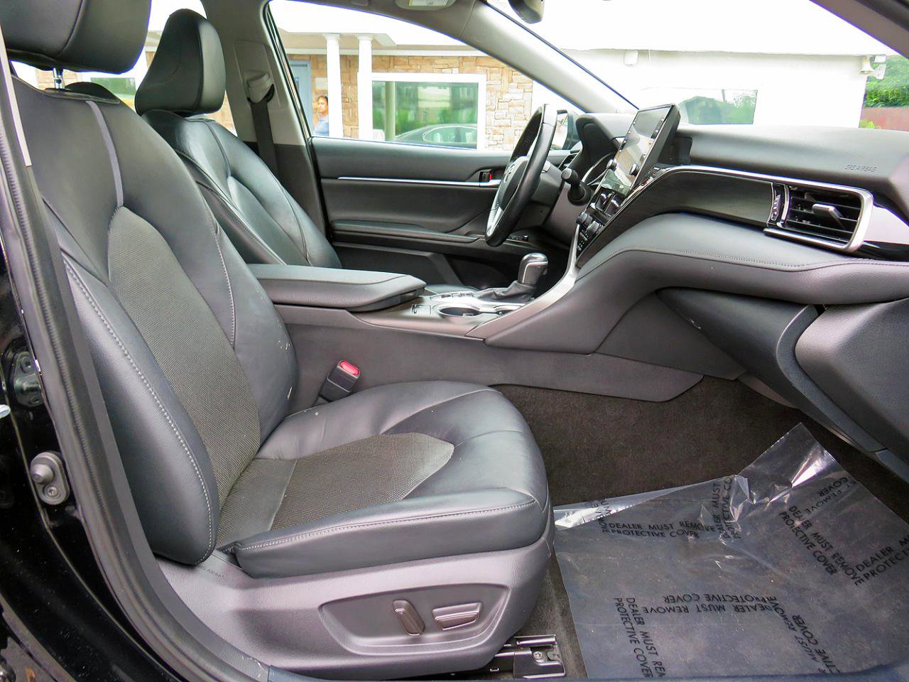 Used 2021 Toyota Camry XLE w/ Navigation Upgrade Package FWD image 34