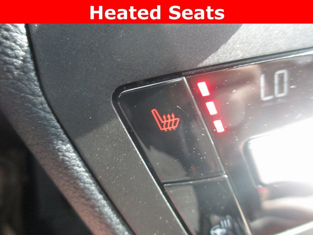 Used 2020 Ford Explorer XLT w/ Comfort Package image 14