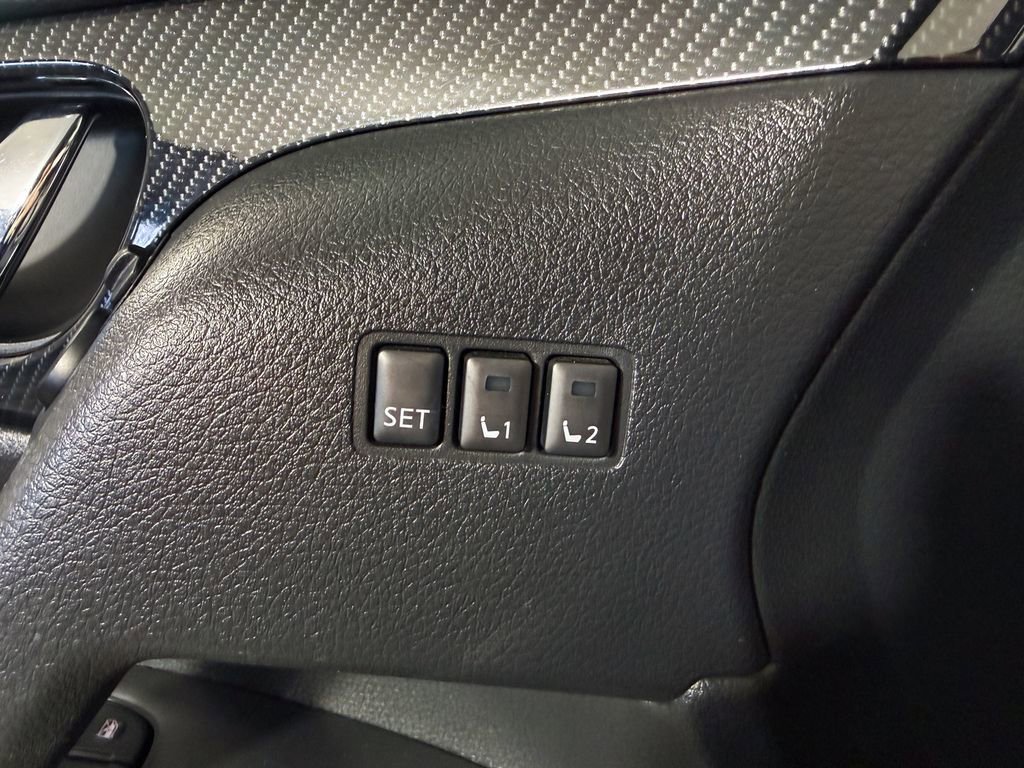 Used 2018 Nissan Rogue SL image 30