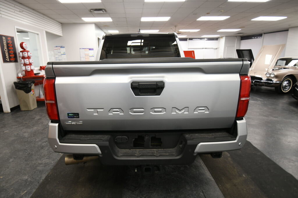 Used 2024 Toyota Tacoma SR5 image 6