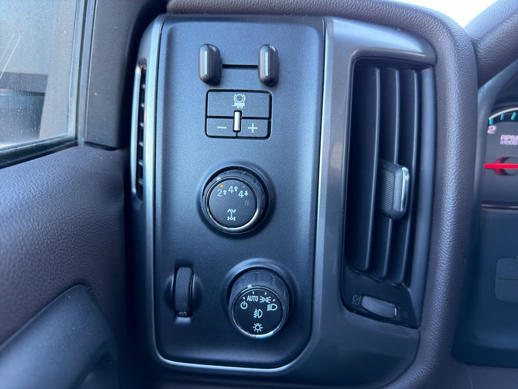 Used 2017 Chevrolet Silverado 3500 LT w/ LT Convenience Package image 21