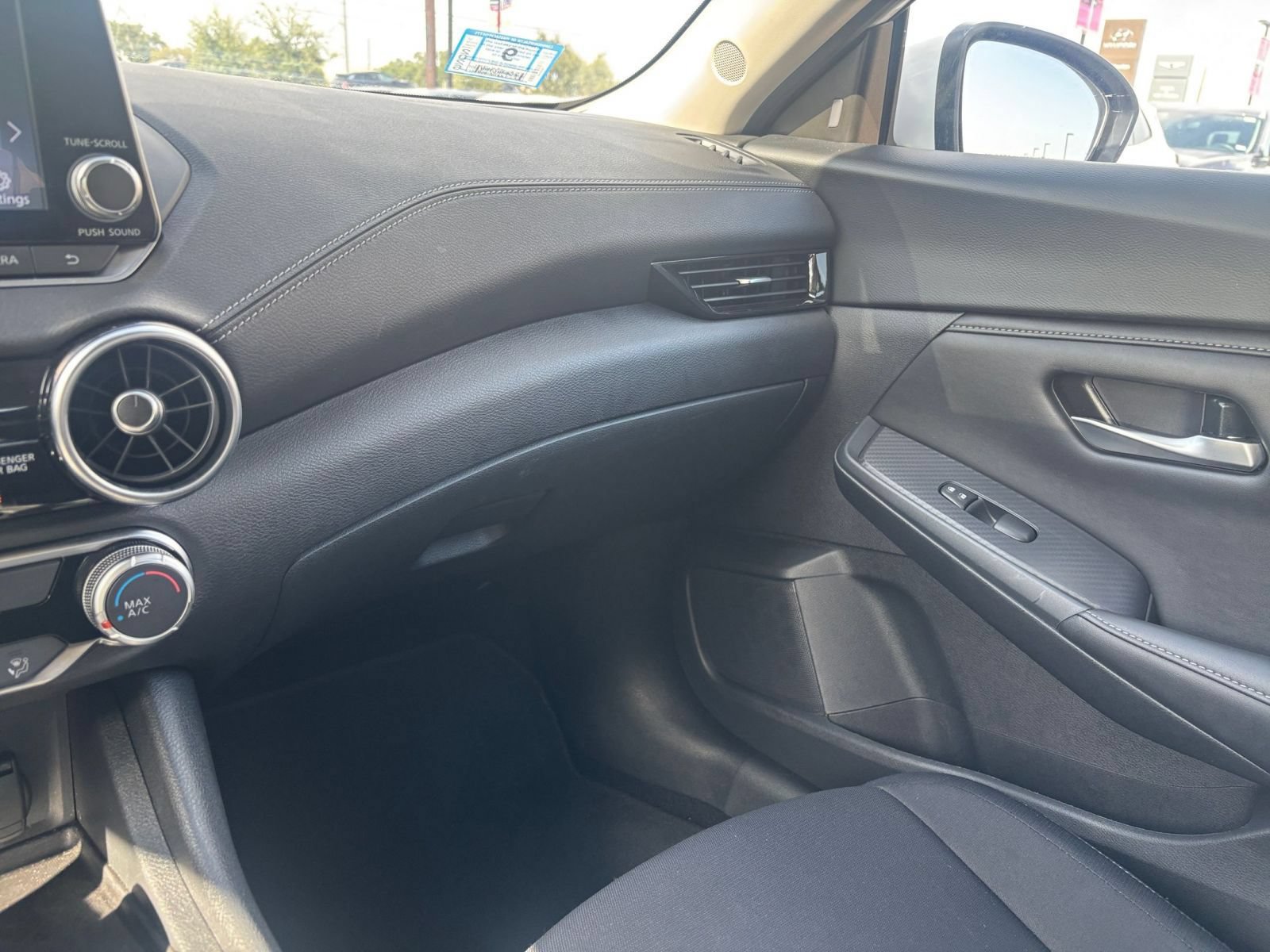 Used 2025 Nissan Sentra SV FWD image 32