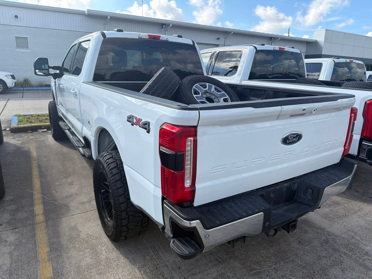 Used 2024 Ford F250 Lariat AWD/4WD image 5