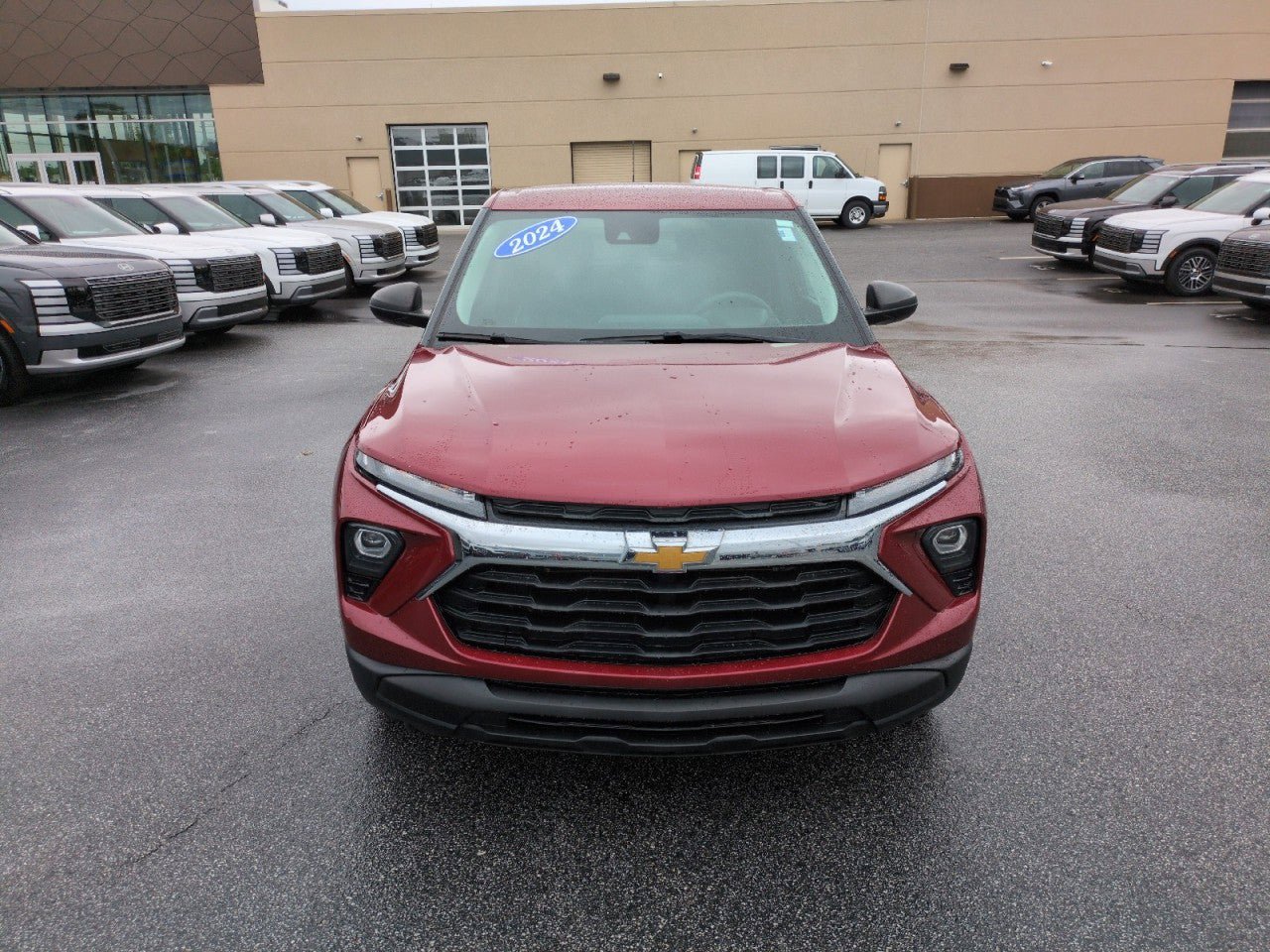 Used 2024 Chevrolet TrailBlazer LS w/ LS Convenience Package FWD image 2