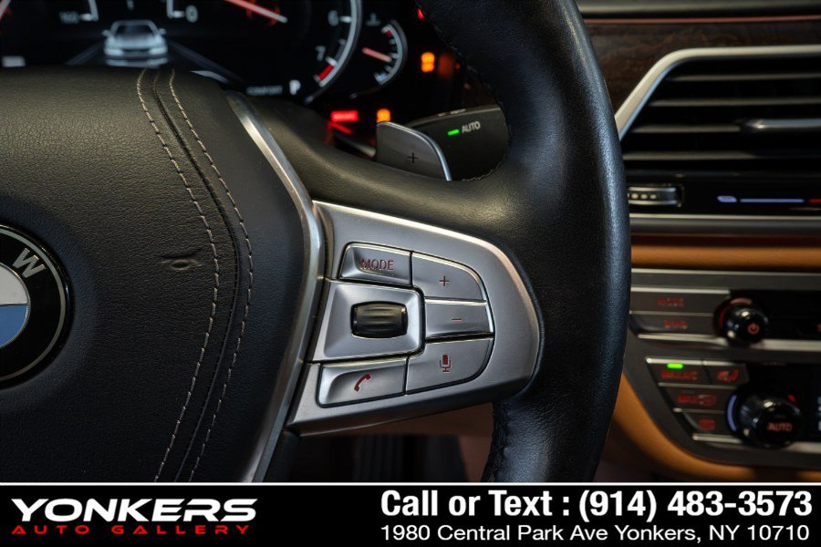 Used 2019 BMW 750i xDrive w/ Executive Package AWD/4WD image 33