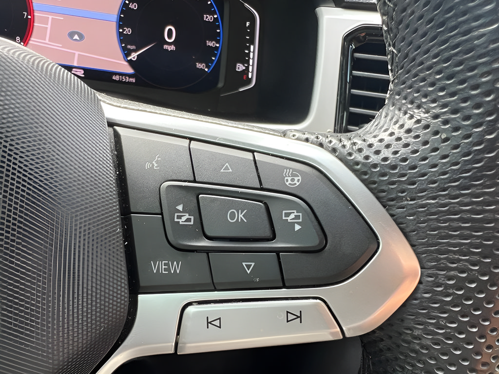 Used 2021 Volkswagen Atlas Cross Sport SEL R-Line FWD image 23