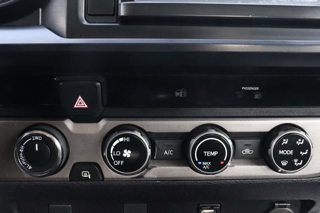 Used 2017 Toyota Tacoma SR image 29