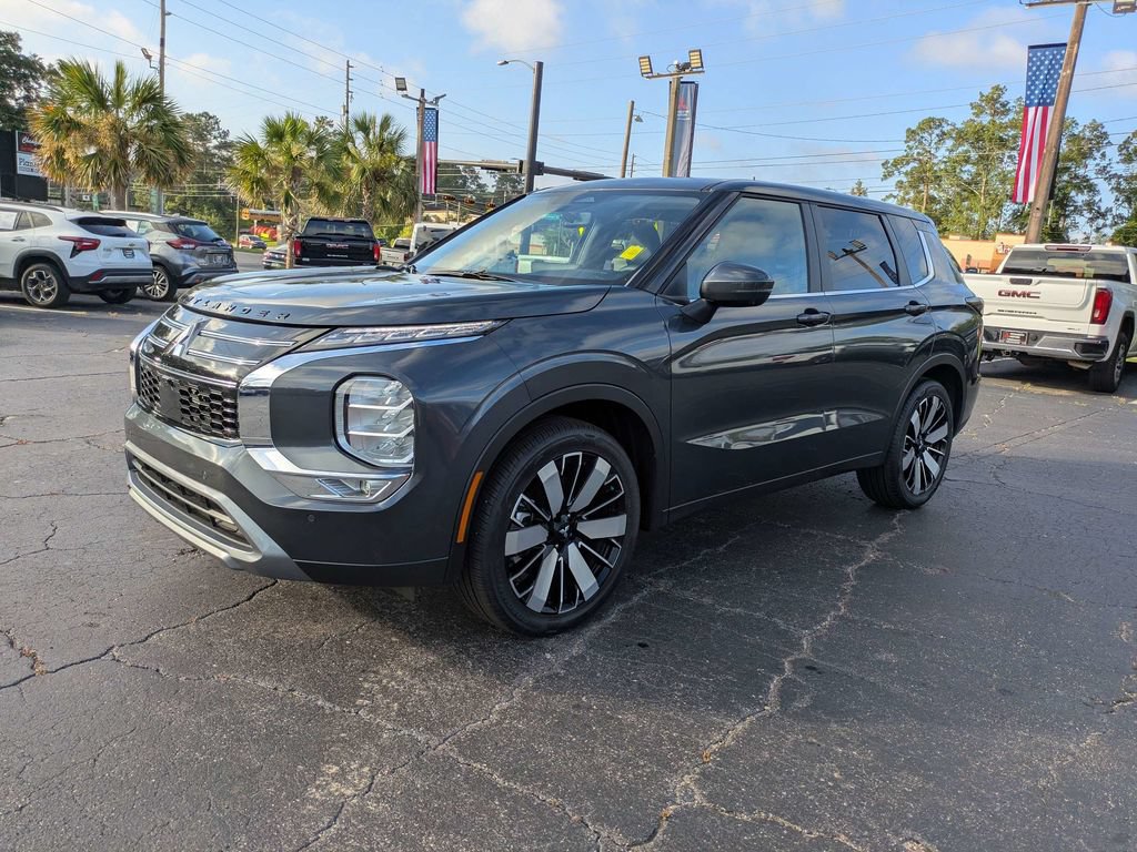 Used 2026 Mitsubishi Outlander SE FWD image 8