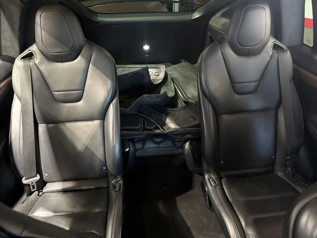 Used 2016 Tesla Model X Performance image 18