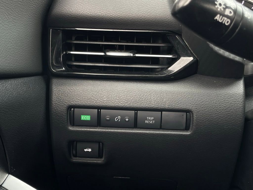 Used 2021 Nissan Sentra SR FWD image 13