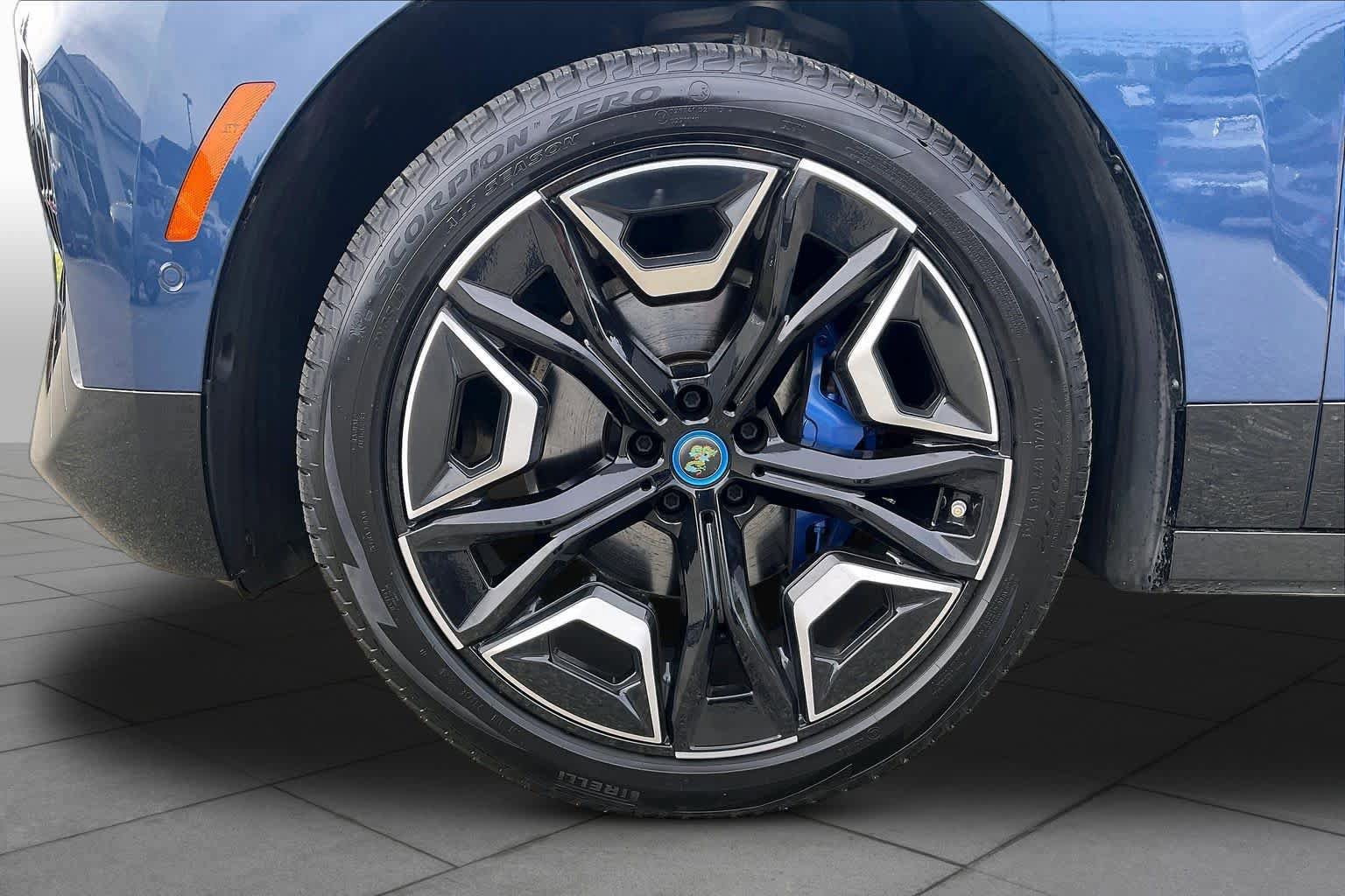 Certified 2024 BMW iX xDrive50 w/ Premium Package AWD/4WD image 10