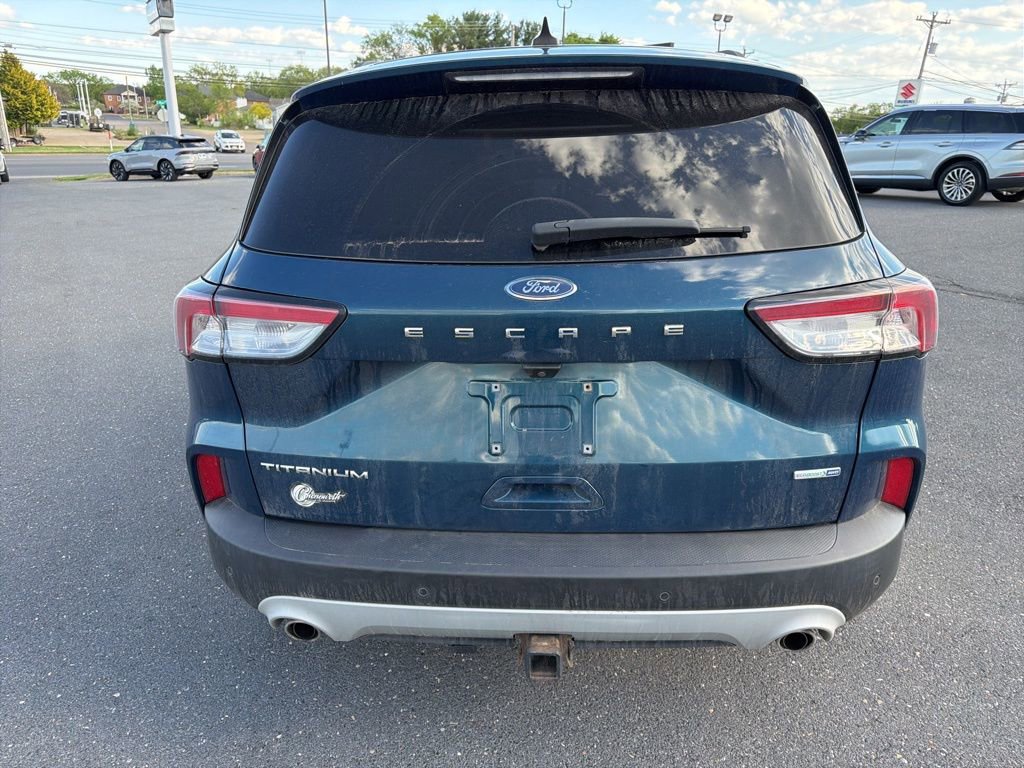 Used 2020 Ford Escape Titanium image 4