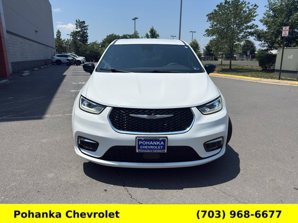Used 2025 Chrysler Pacifica Select FWD video 2