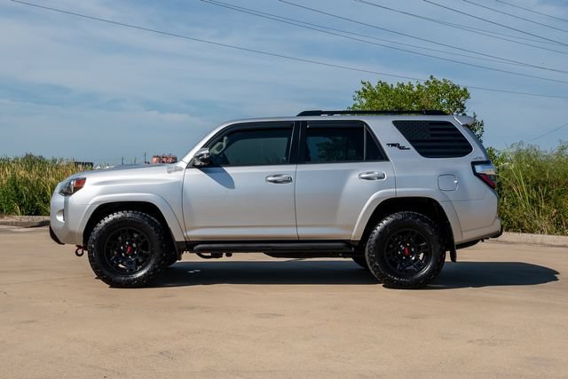 Certified 2022 Toyota 4Runner TRD Off-Road Premium AWD/4WD image 5