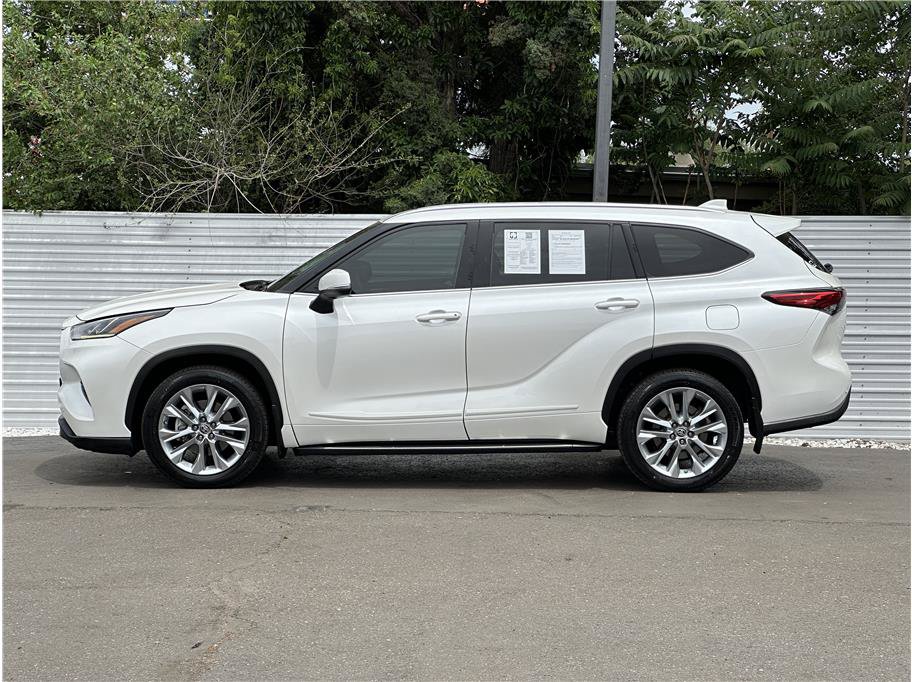 Used 2020 Toyota Highlander Limited AWD/4WD image 12