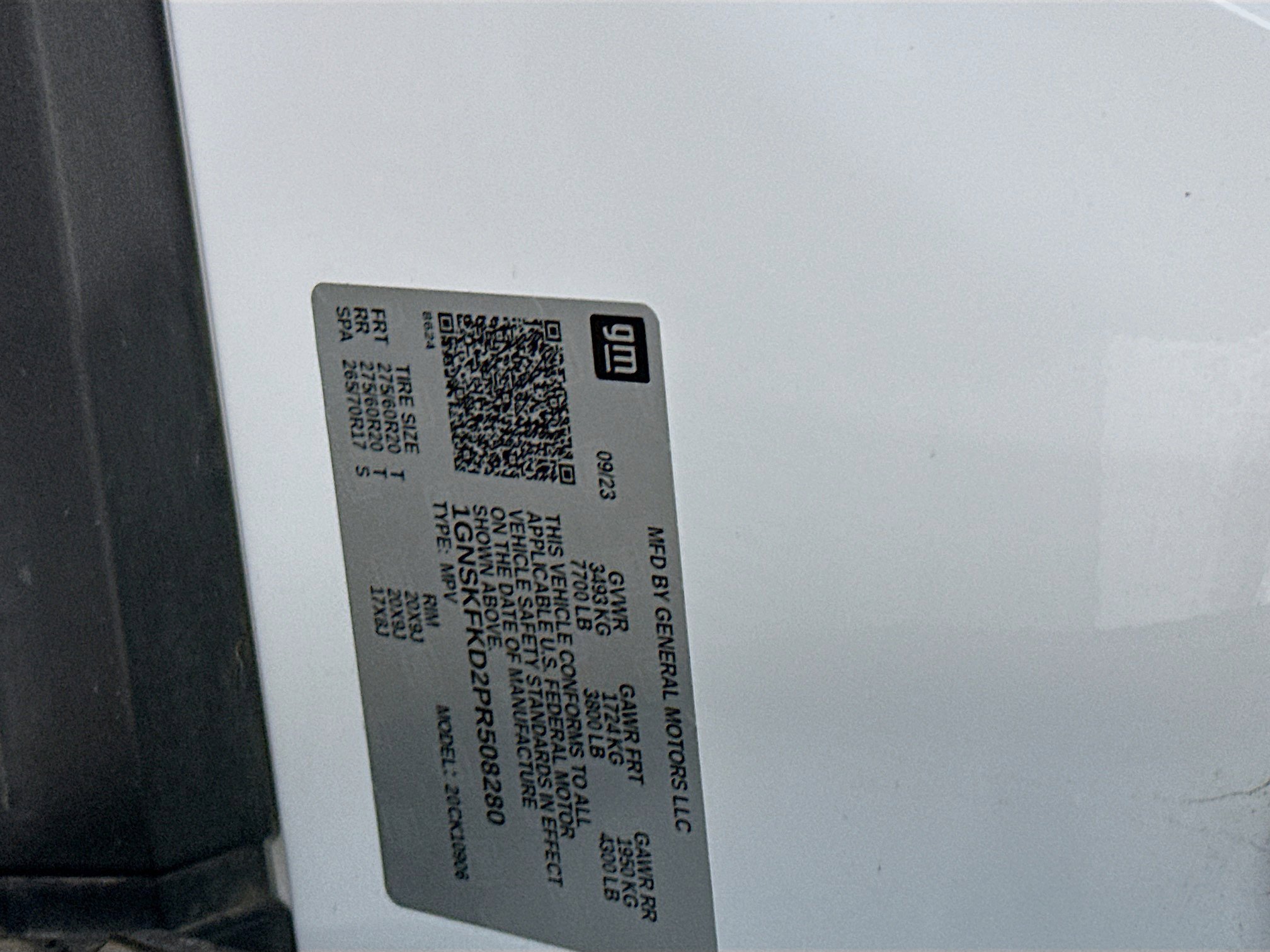 Used 2023 Chevrolet Suburban Premier image 12