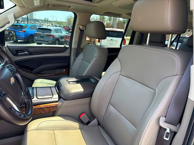 Used 2019 Chevrolet Suburban Premier AWD/4WD image 14