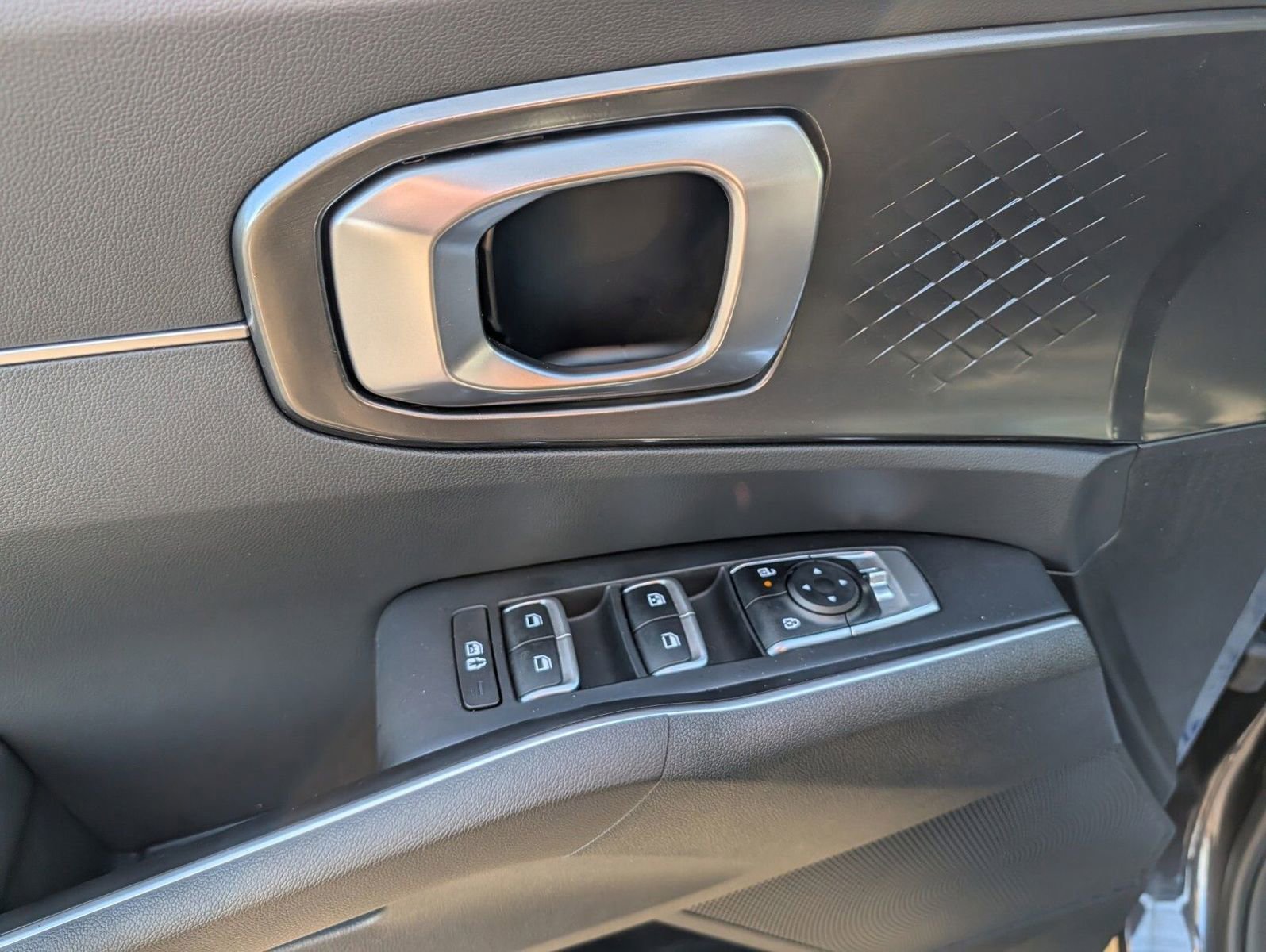 Used 2025 Kia Sorento S w/ Panoramic Sunroof Package image 27