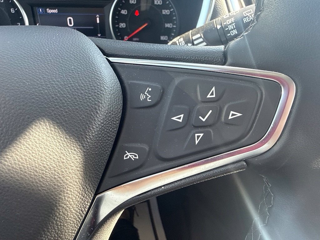 Used 2024 Chevrolet Equinox LT w/ LPO, Floor Liner Package FWD image 19