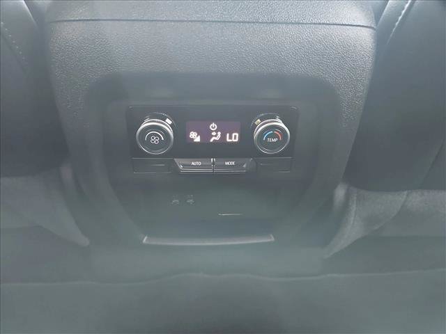 Used 2025 Buick Enclave Preferred FWD image 15
