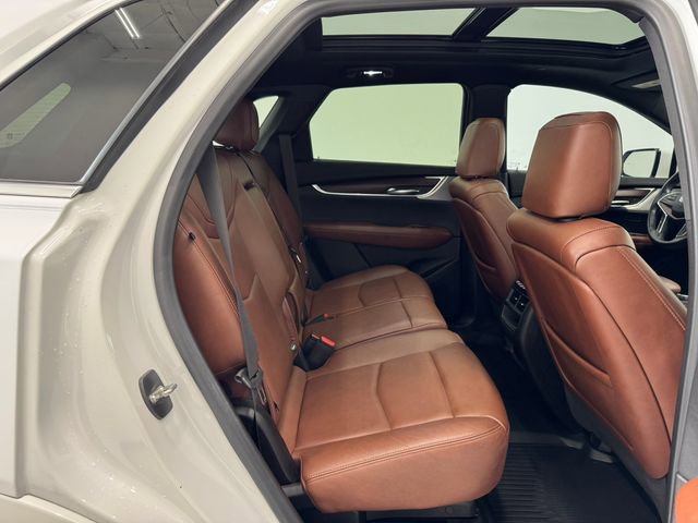 Used 2022 Cadillac XT5 Premium Luxury w/ Technology Package FWD image 18