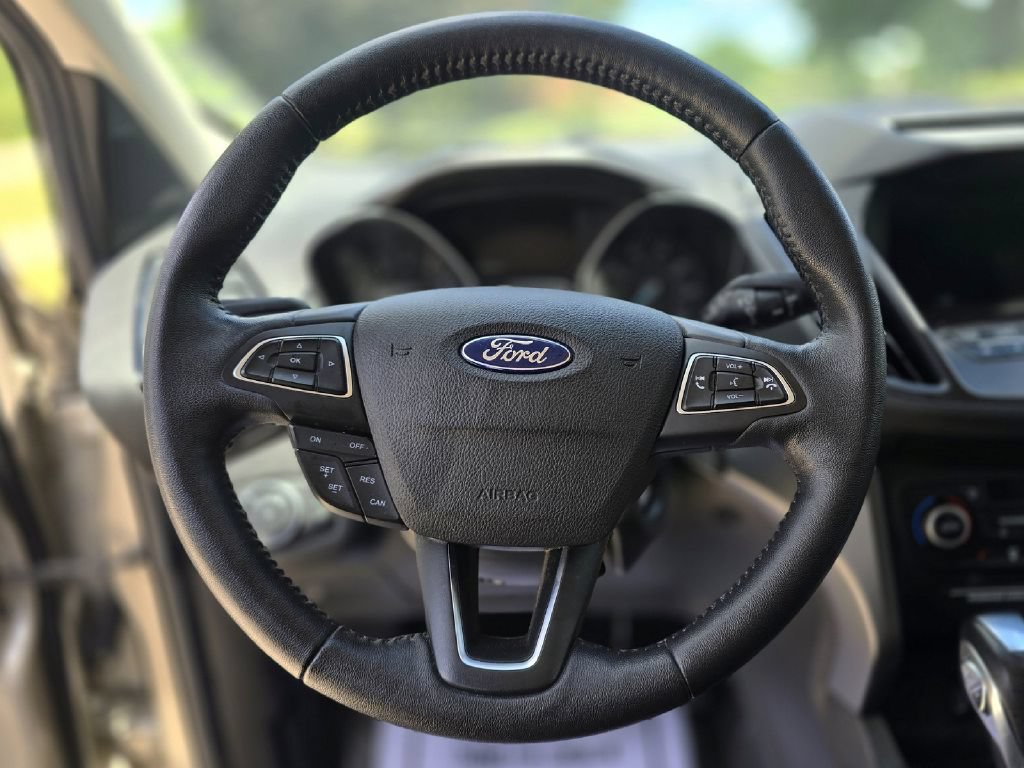 Used 2018 Ford Escape SEL AWD/4WD image 19