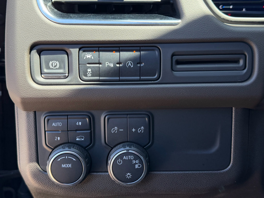 Used 2024 Chevrolet Tahoe LT image 15