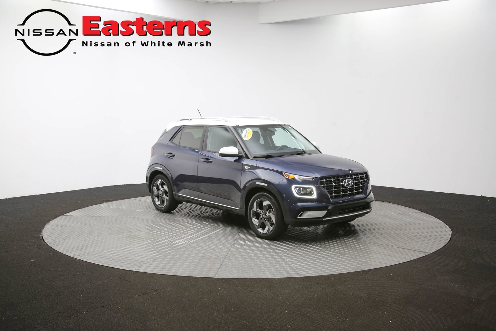 Used 2023 Hyundai Venue Limited image 81