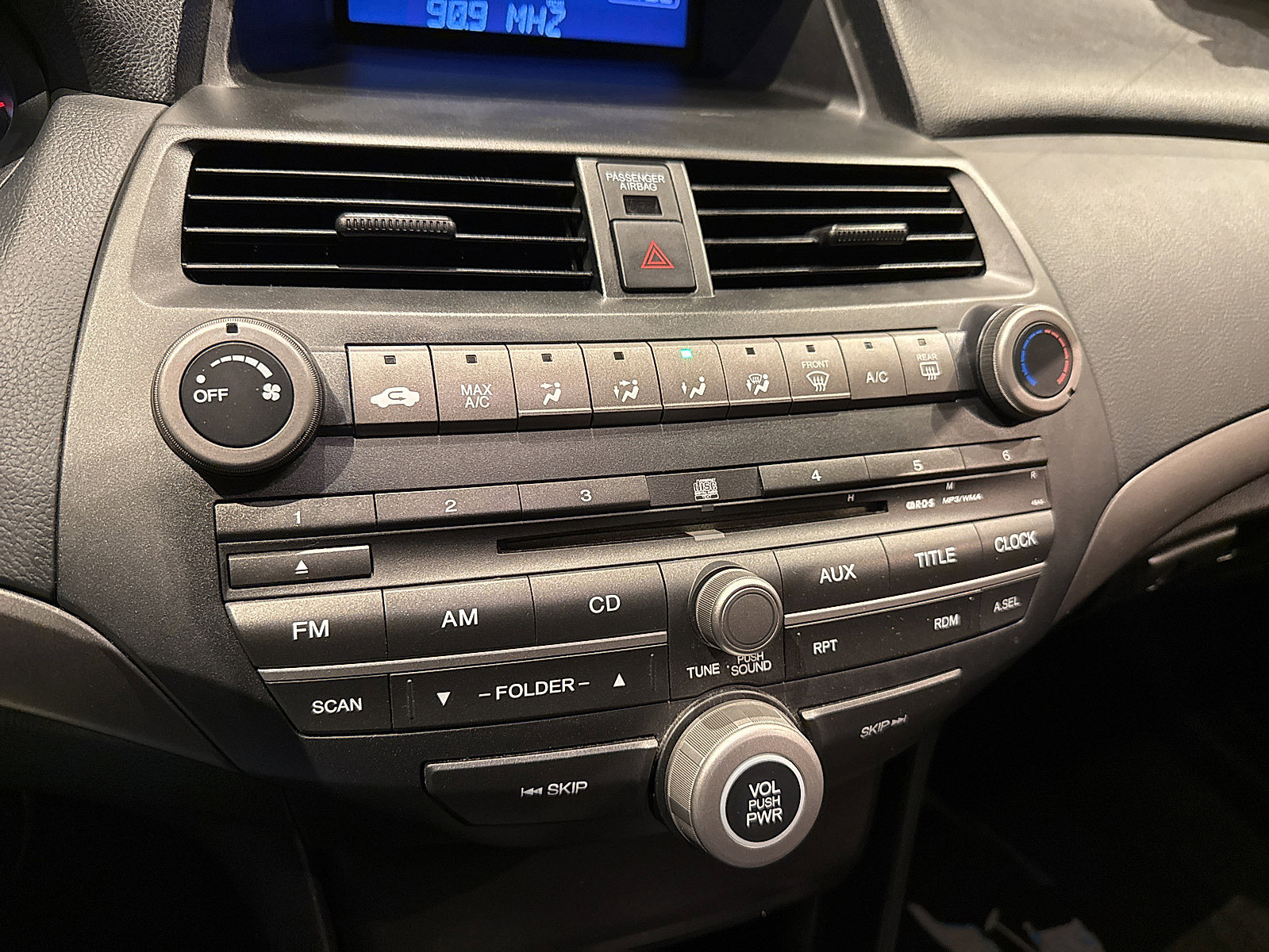 Used 2010 Honda Accord LX-P image 37