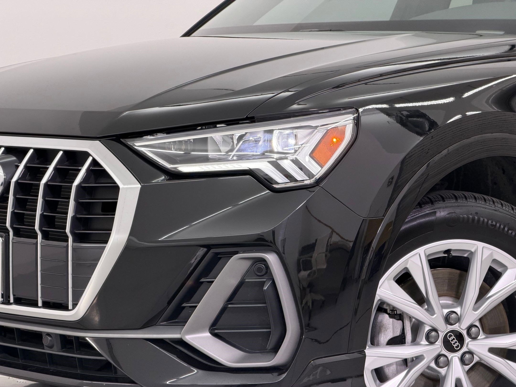 Certified 2025 Audi Q3 2.0T Premium image 11