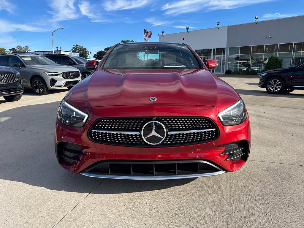 Used 2023 Mercedes-Benz E 350 4MATIC Sedan image 2