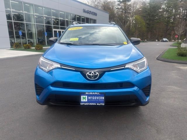 Used 2016 Toyota RAV4 LE AWD/4WD image 2