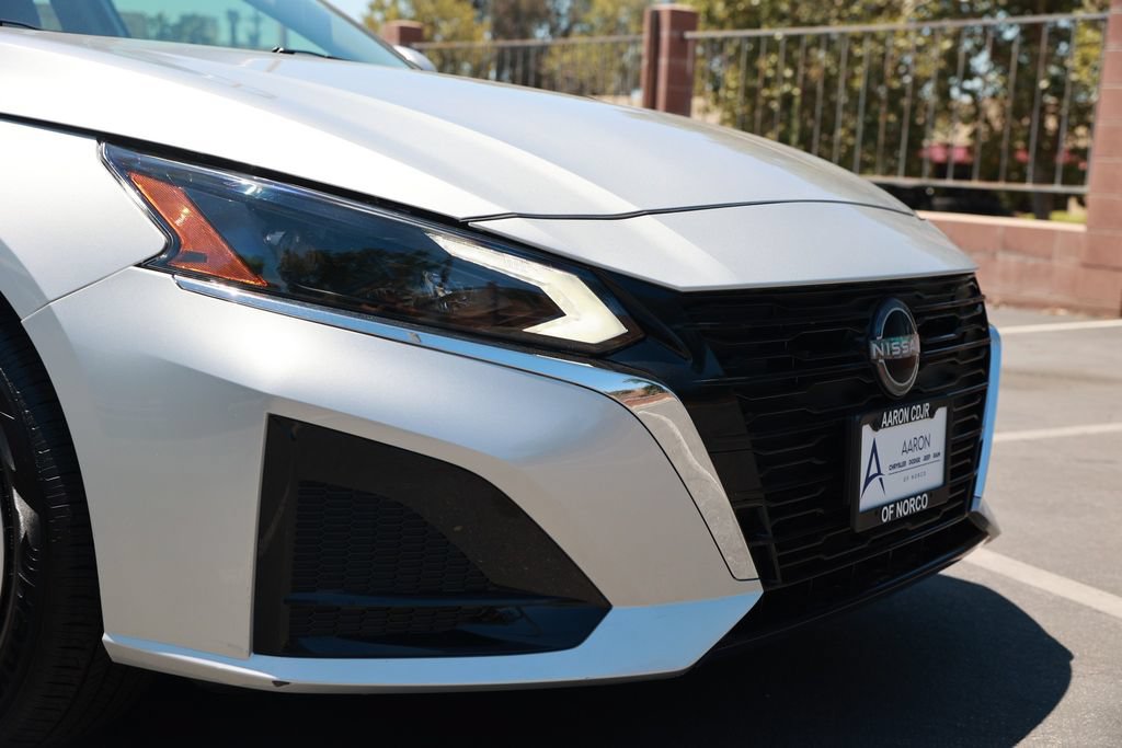 Used 2023 Nissan Altima 2.5 S FWD image 9