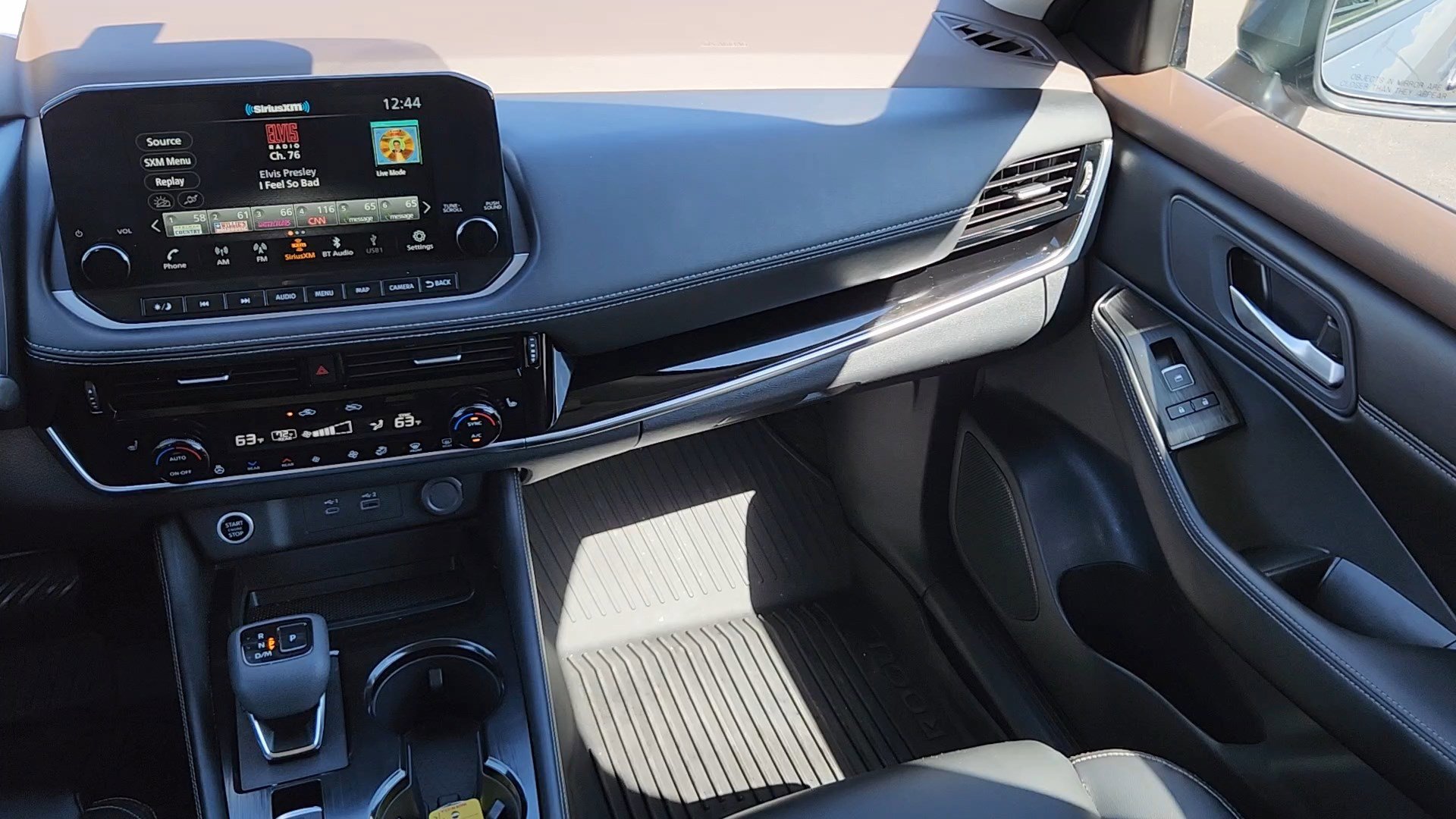 Used 2023 Nissan Rogue SL w/ SL Premium Package image 6