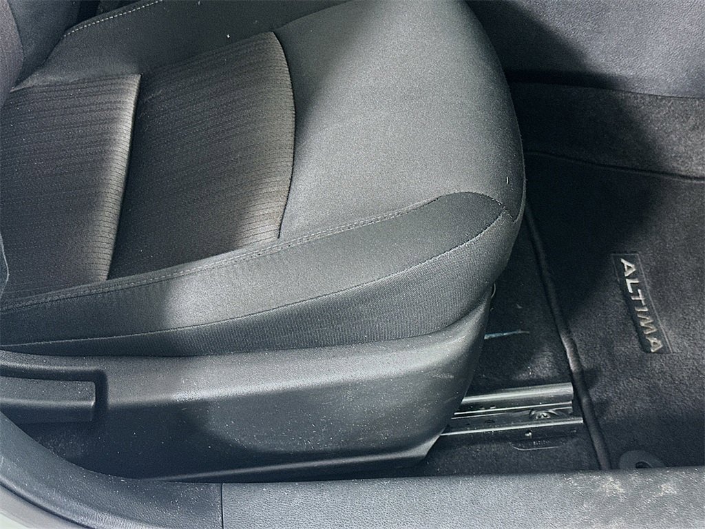 Used 2024 Nissan Altima 2.5 SV image 23