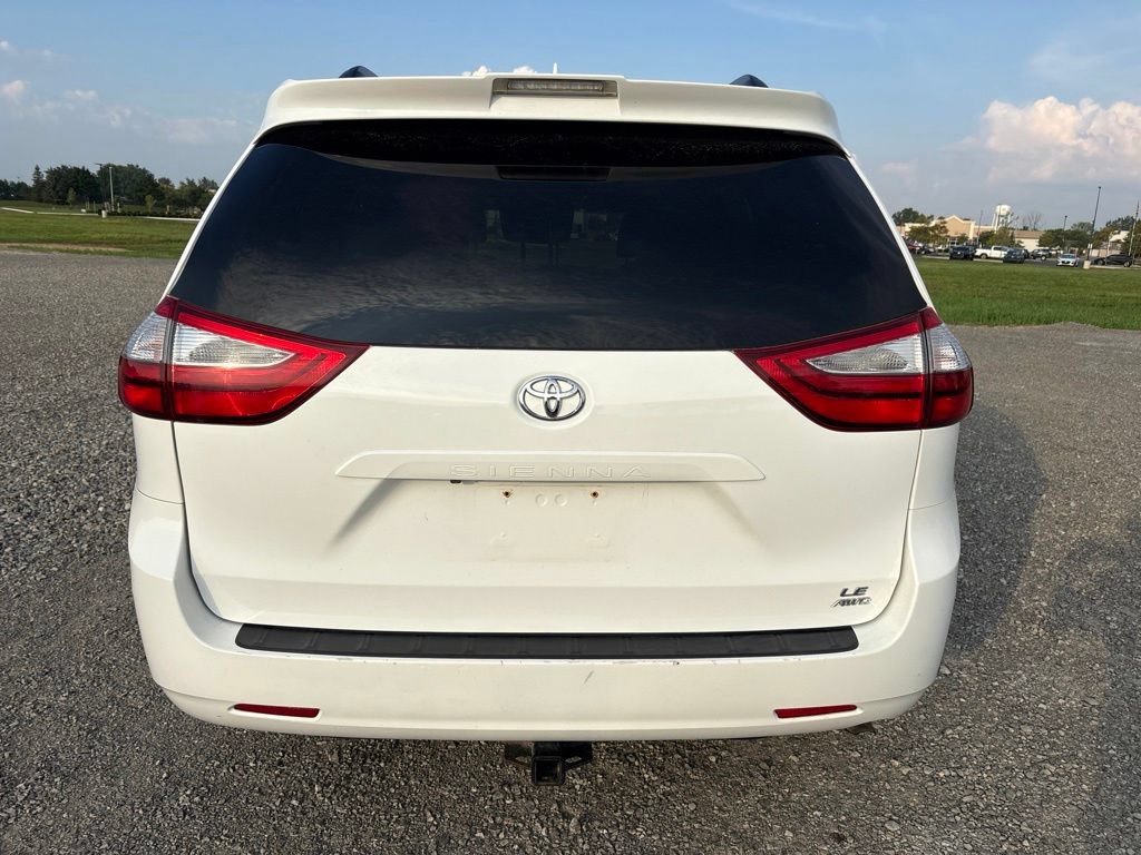 Used 2019 Toyota Sienna LE AWD/4WD image 9