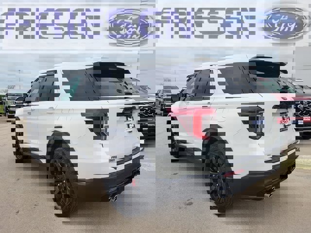 Used 2022 Ford Explorer ST w/ ST Street Pack image 5