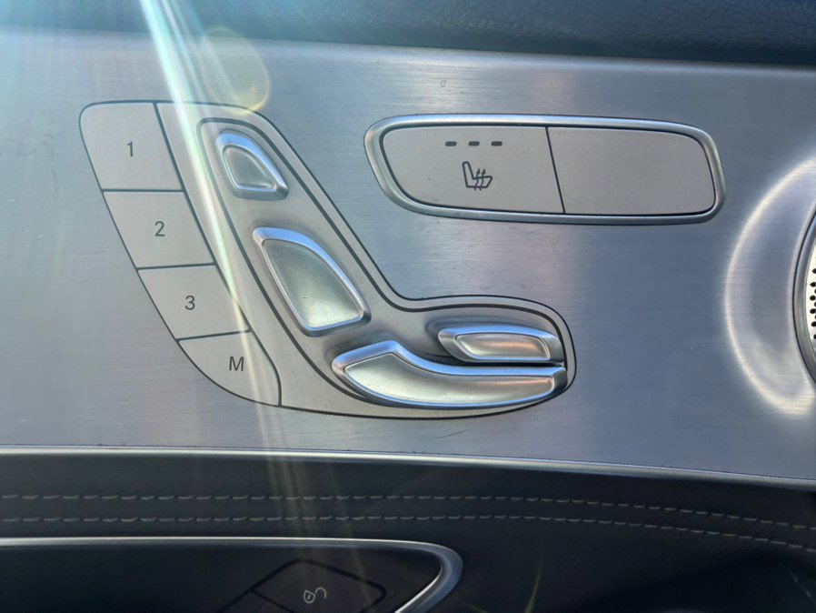 Used 2015 Mercedes-Benz C 300 4MATIC Sedan image 32