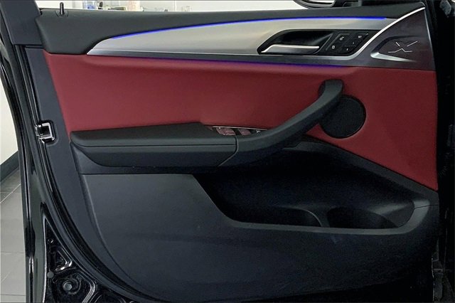 Used 2023 BMW X4 xDrive30i w/ Convenience Package image 23