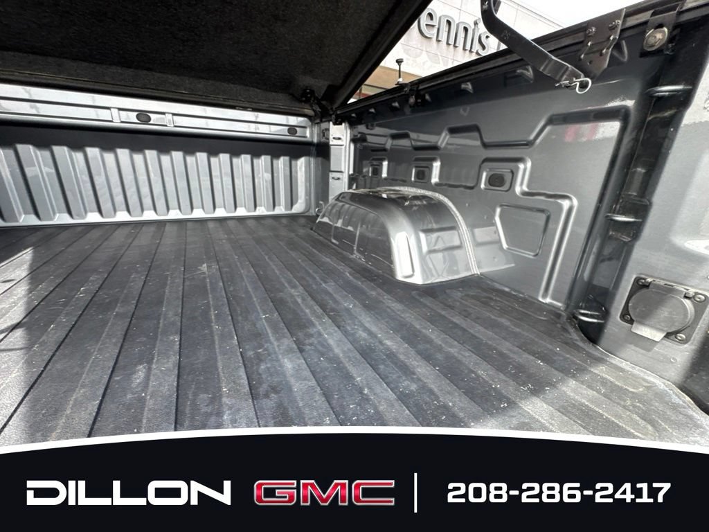 Used 2021 GMC Sierra 1500 SLT w/ SLT Premium Package AWD/4WD image 9