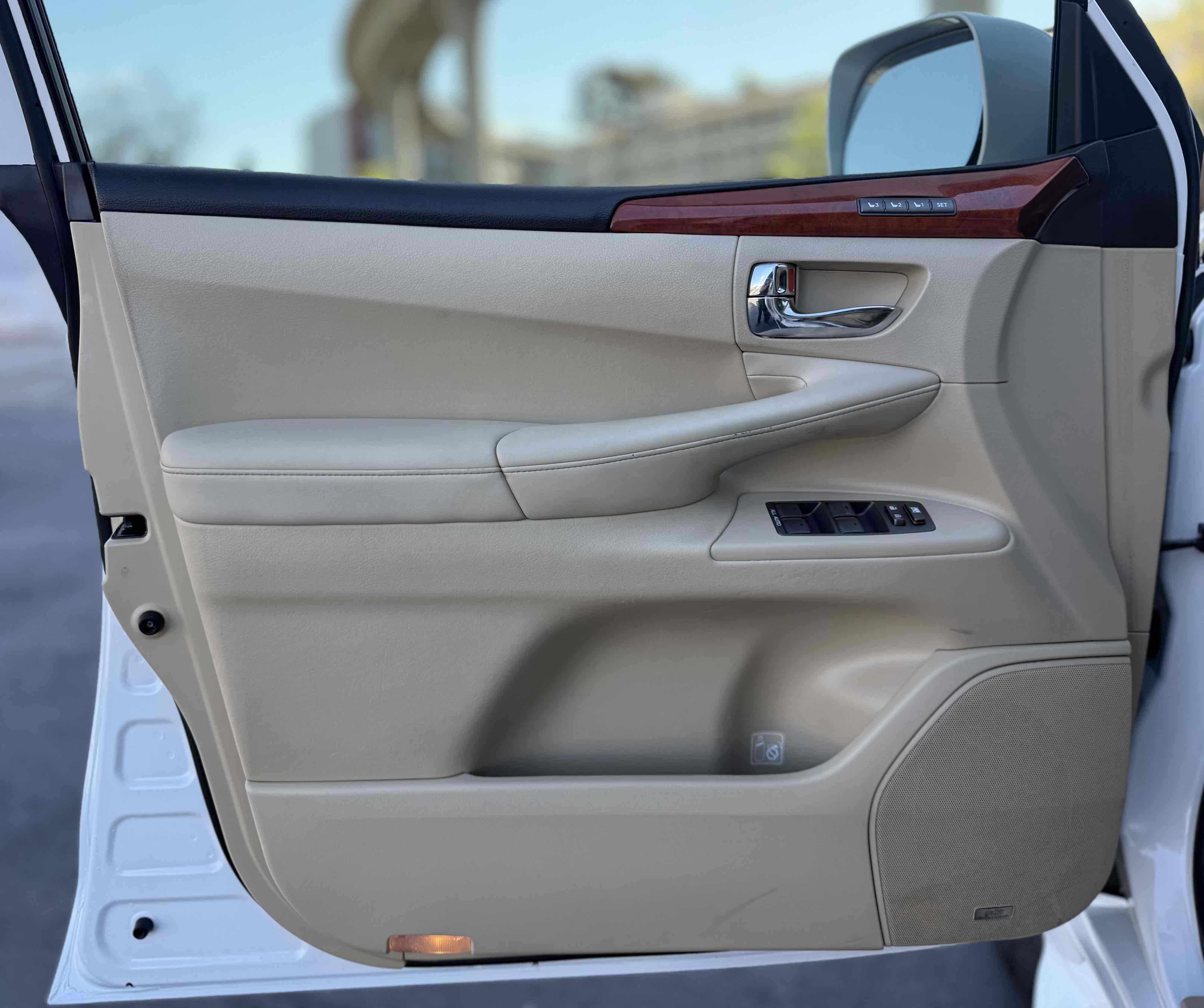 Used 2008 Lexus LX 570 4WD image 20