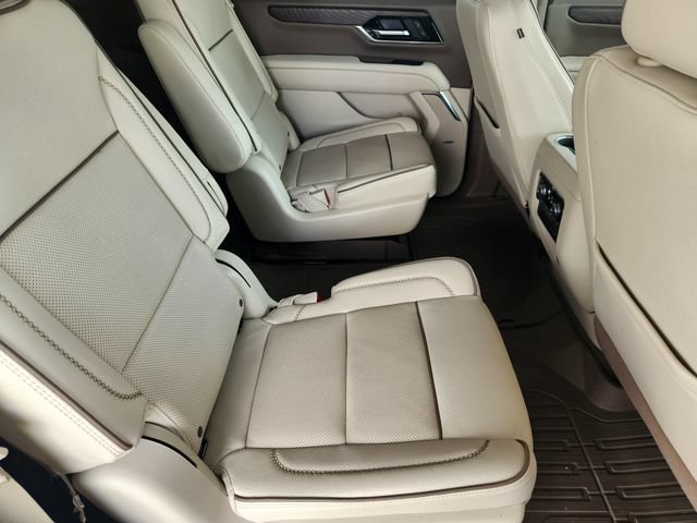 Used 2025 GMC Yukon Denali w/ Sun & Power Step Package RWD image 31