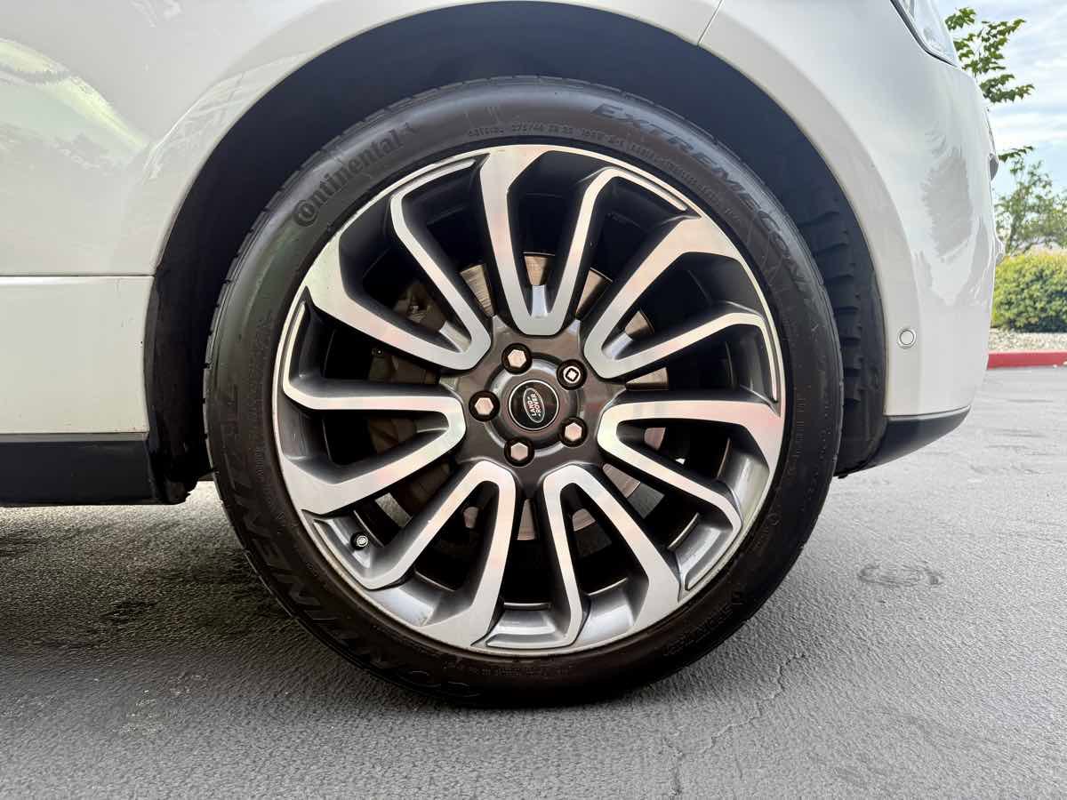 Used 2016 Land Rover Range Rover Long Wheelbase Supercharged image 22