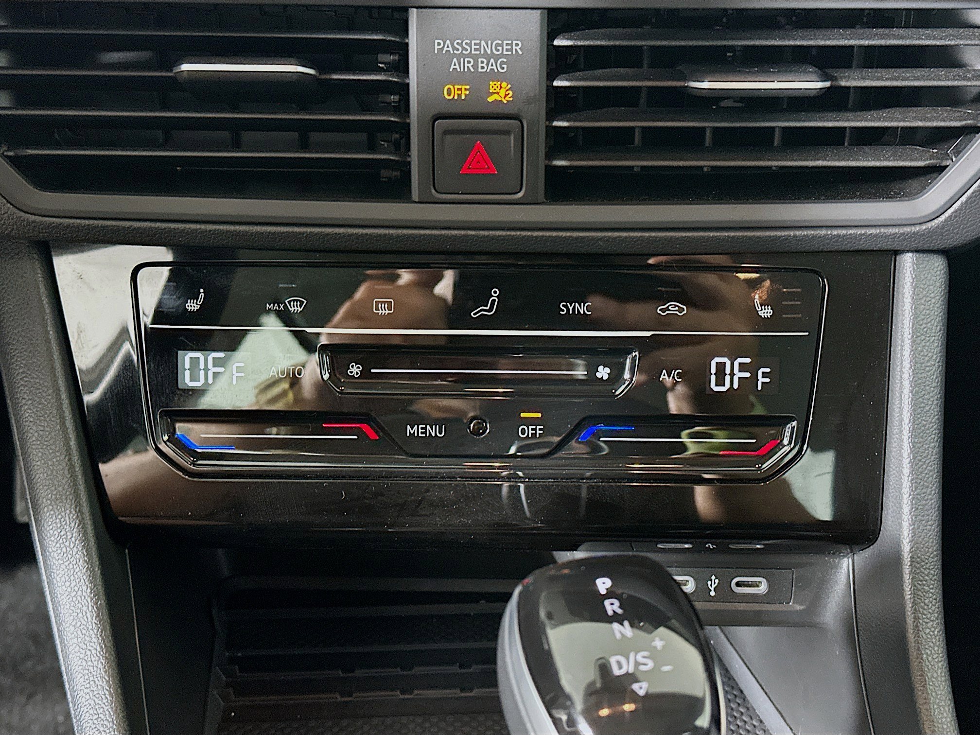 Used 2025 Volkswagen Jetta SE image 23