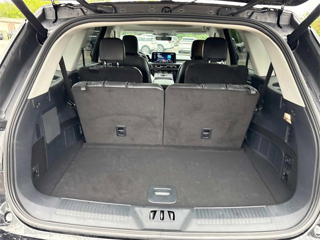 Certified 2025 Lincoln Aviator Premiere image 13