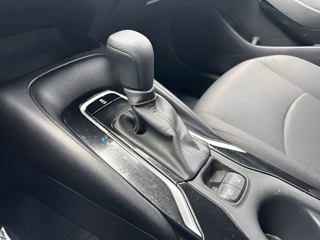 Used 2022 Toyota Corolla LE FWD image 15