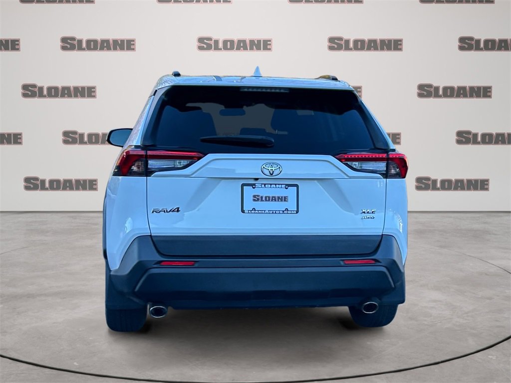 Used 2021 Toyota RAV4 XLE image 4