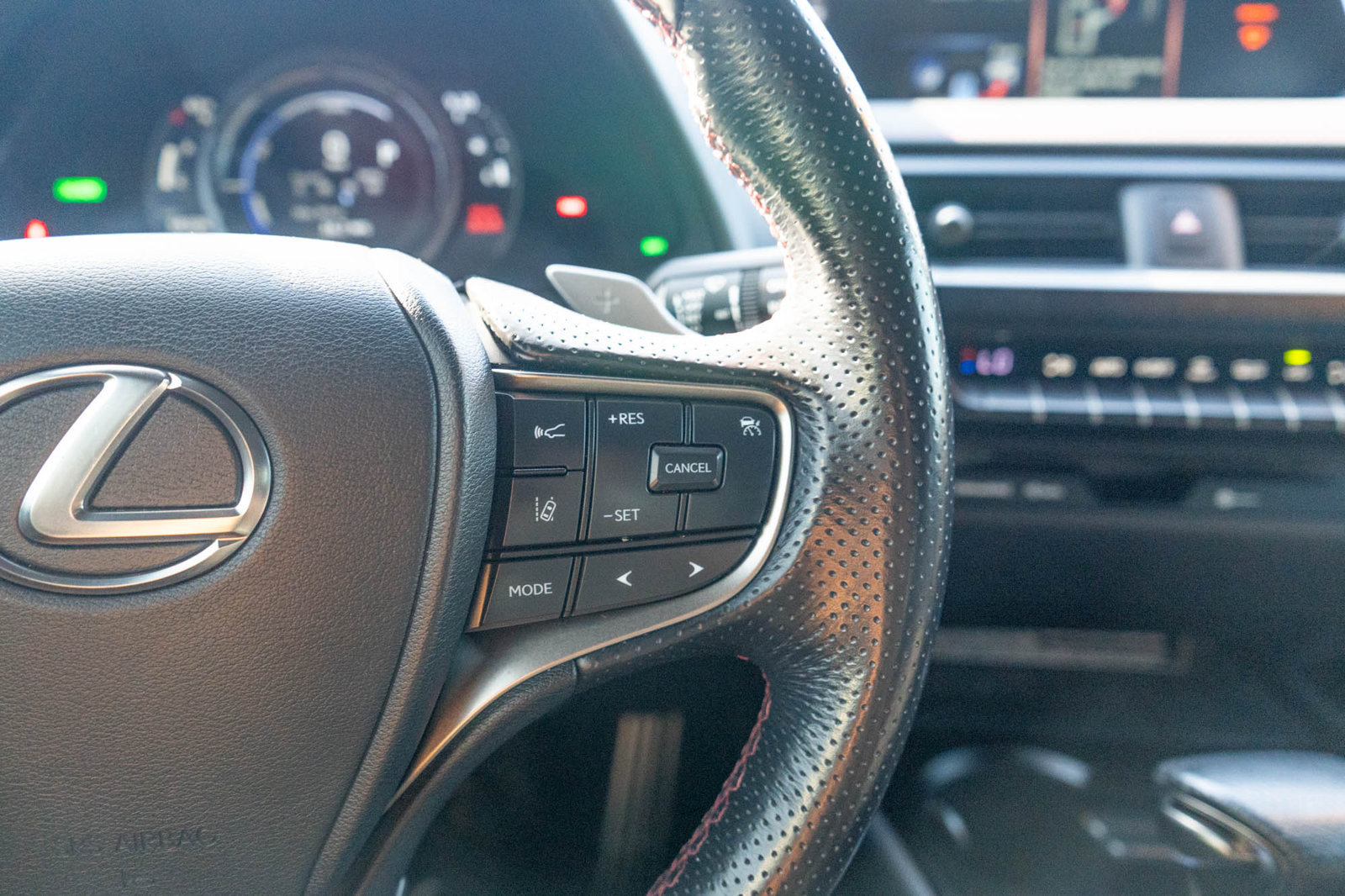 Used 2021 Lexus UX 250h F Sport w/ Accessory Package (Z1) AWD/4WD image 24